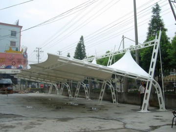 膜結(jié)構(gòu)汽車棚